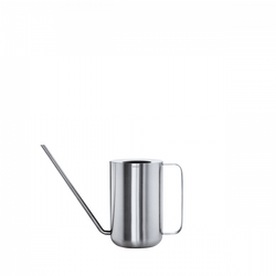 Edelstahl-Gießkanne mit langem Ausguss und ergonomischem Griff für präzises Ausgießen.
