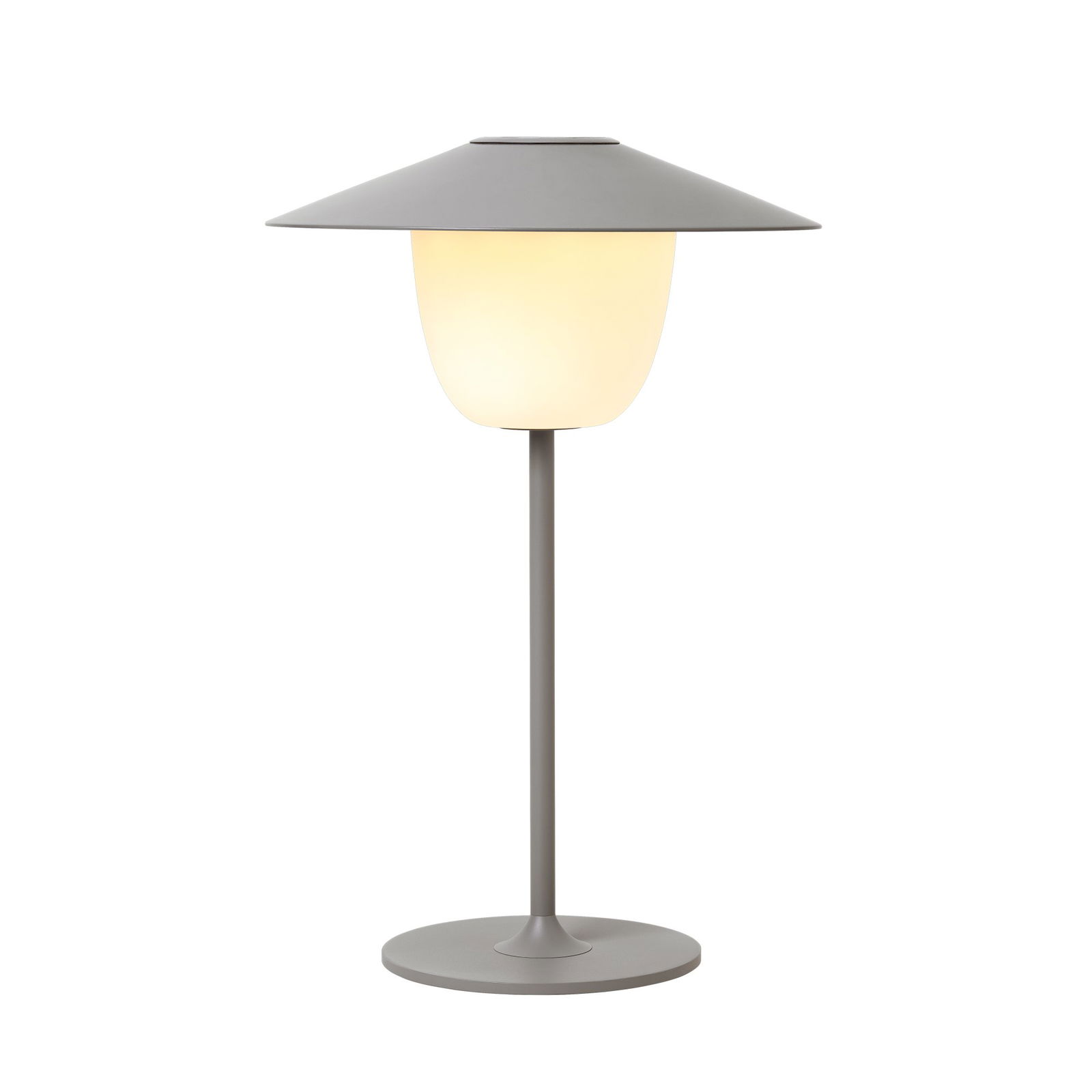 Moderne Tischlampe mit minimalistischen Design und weichem, warmem Licht.