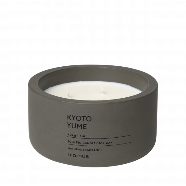 Duftende Sojawachskerze namens Kyoto Yume in einem stilvollen grauen Behälter, 400 g.
