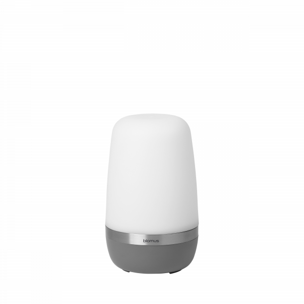Stylische moderne Lampe mit einem weißen Schirm und einem schlanken grauen Fuß, perfekt für die Wohnkultur.