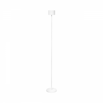 Moderne weiße Stehlampe mit einem schlanken Design und minimalistischem Stil auf einem schwarzen Hintergrund.