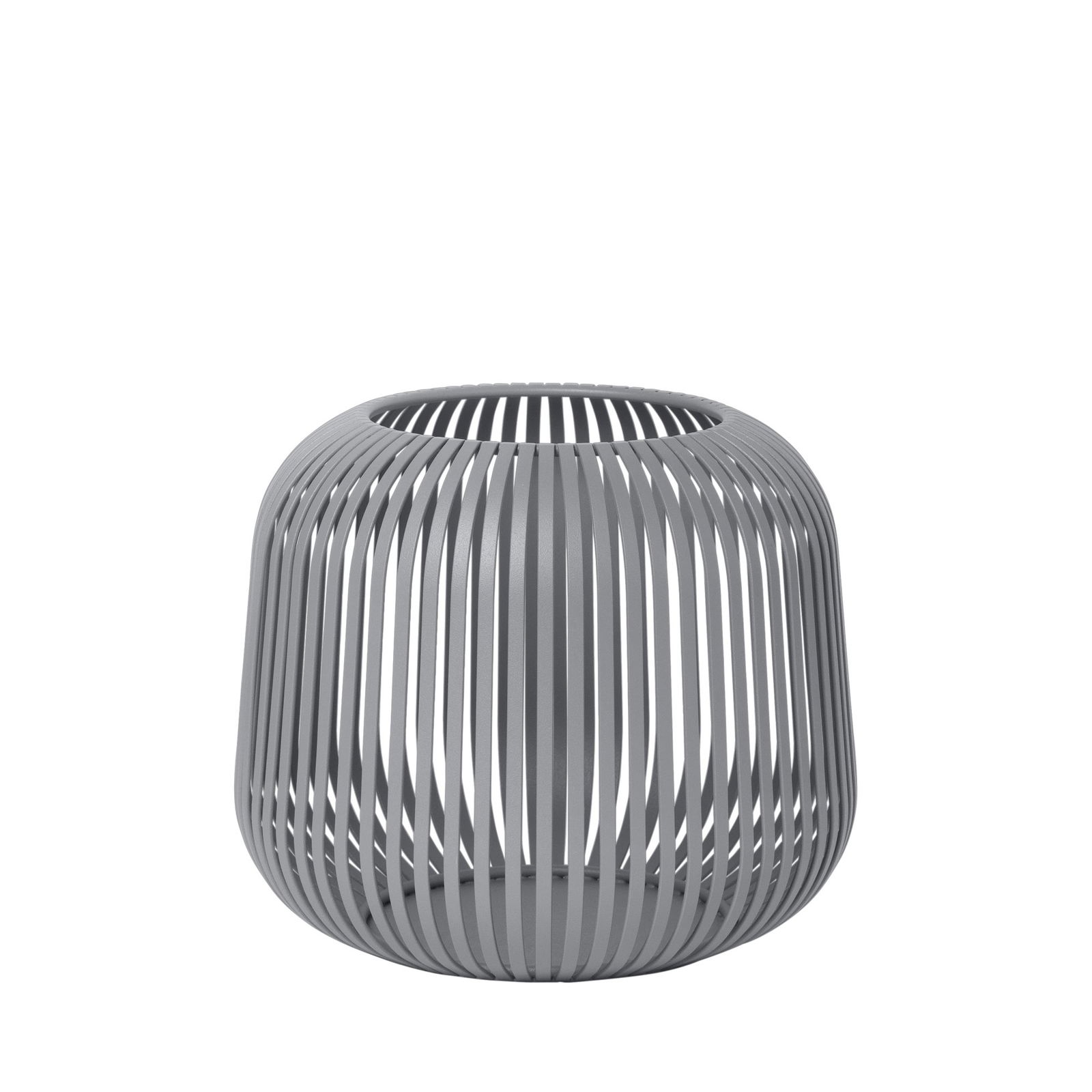 Moderne graue dekorative Vase mit einem eleganten gestreiften Design auf schwarzem Hintergrund.
