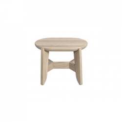 Runder Hocker aus natürlichem Holz mit minimalistischer Gestaltung und stabilen Beinen.