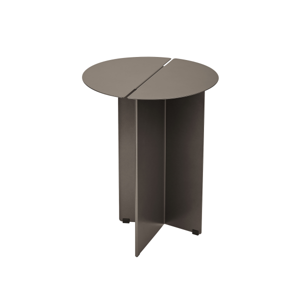 Stylischer moderner runder Couchtisch mit einem schlanken ovalen Design und eleganter, sanfter Farbgebung.