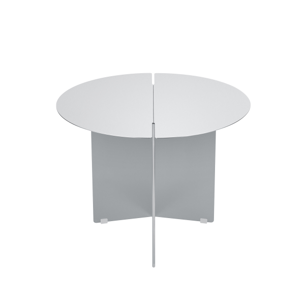 Moderner runder Tisch mit einem schlanken, minimalistischen Design in einem hellgrauen Finish.