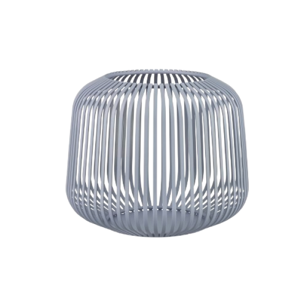 Moderne graue Drahtlaterne mit einem schlanken, offenen Design für stilvolle Wohnkultur.