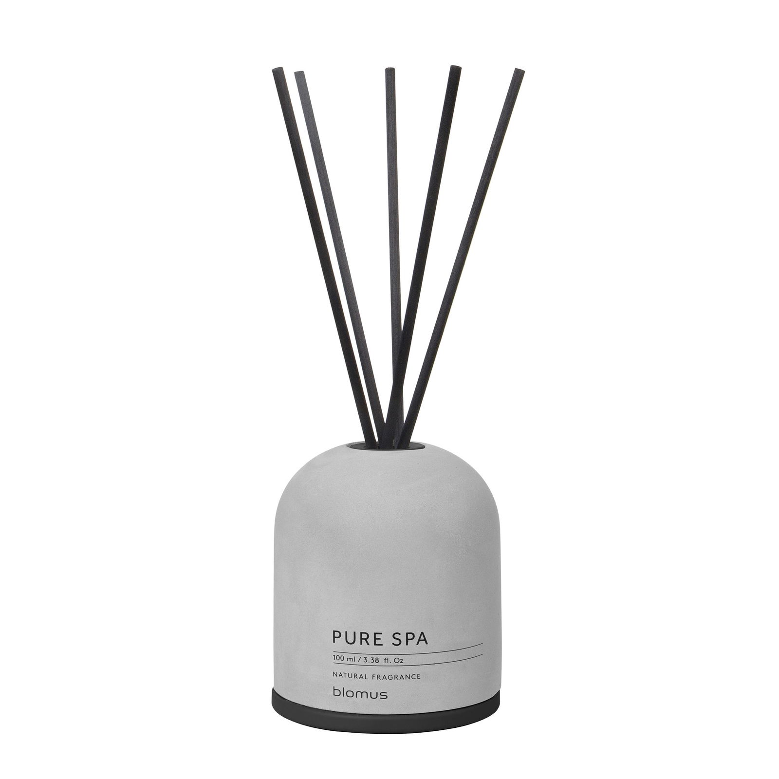 Beton-Diffusor von Blomus mit schwarzen Reeds, beschriftet "Pure Spa" für natürlichen Duft.