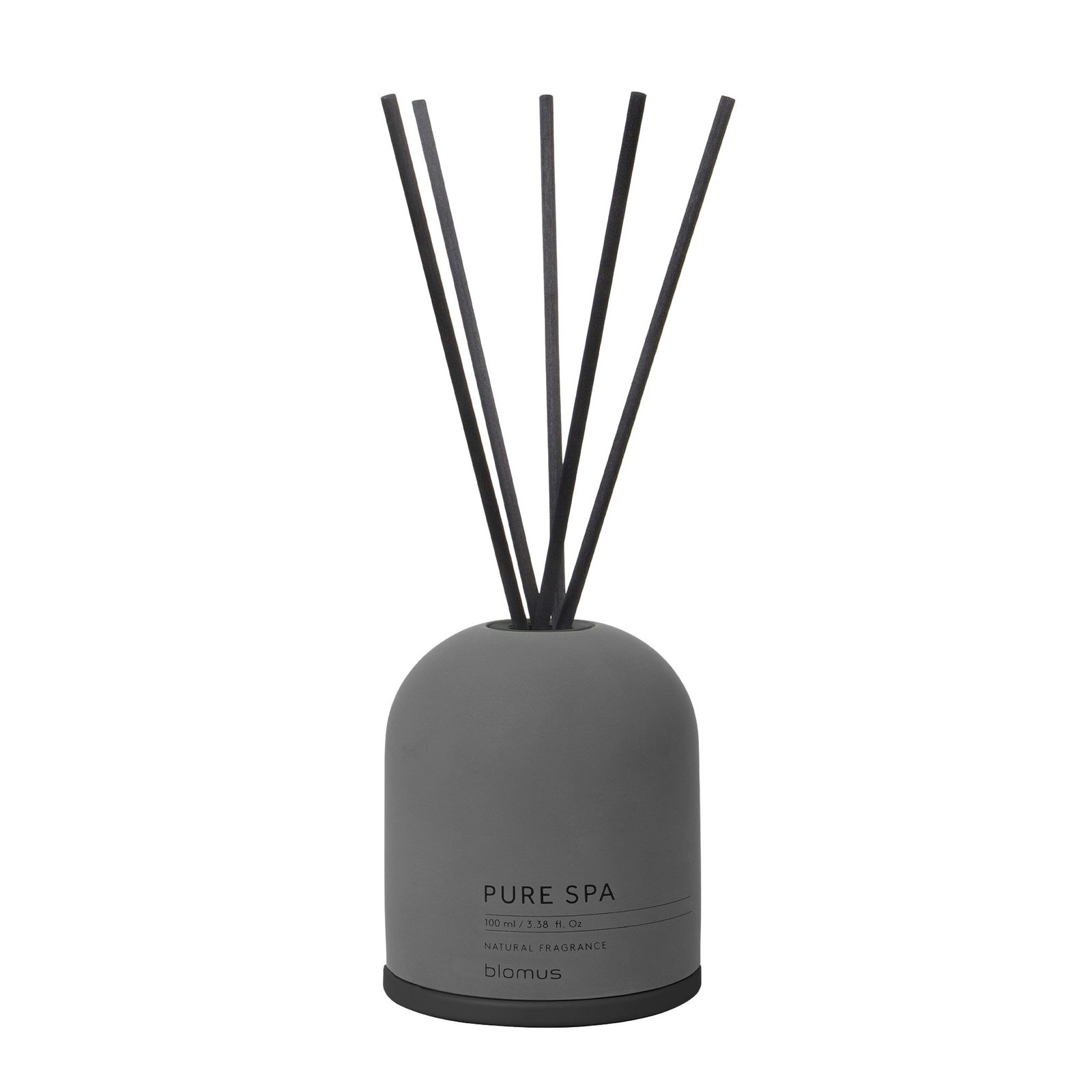Ein stilvoller grauer Diffusor mit schwarzen Riedern, beschriftet "Pure Spa" von Blomus.