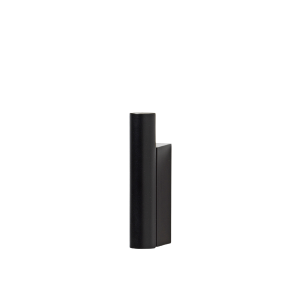 Minimalistische schwarze geometrische Form auf einem weißen Hintergrund, die moderne Designelemente zeigt.