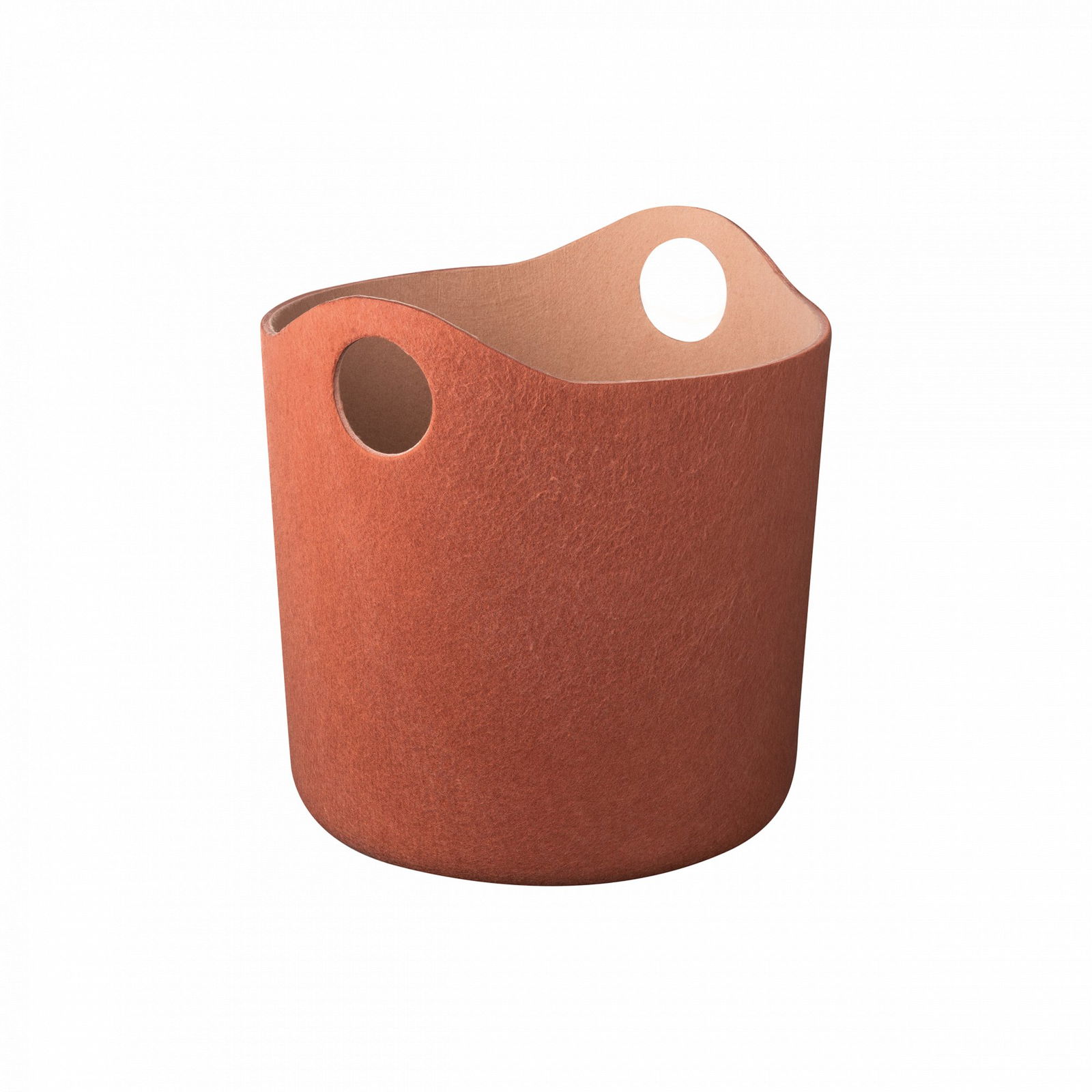 Brauner geflochtener Aufbewahrungskorb mit ergonomischen Griffen für eine stilvolle Wohnorganisation.