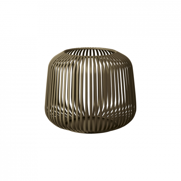 Stylische moderne Vase aus eleganten metallischen Lamellen, perfekt für zeitgenössische Dekoration.