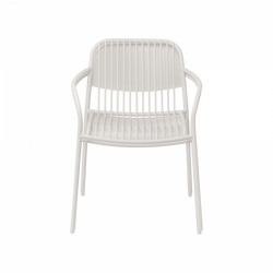 Minimalistischer weißer Stuhl mit Latten-Design, perfekt für moderne Innenräume.