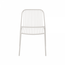 Minimalistischer weißer Lattenstuhl für moderne Innenräume oder Außenbereiche.