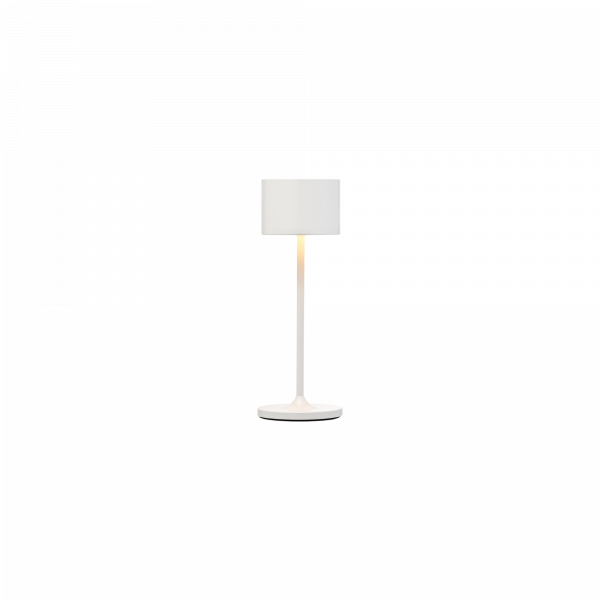 Moderne weiße Tischlampe mit klarem Design, perfekt für jeden Innenraum.