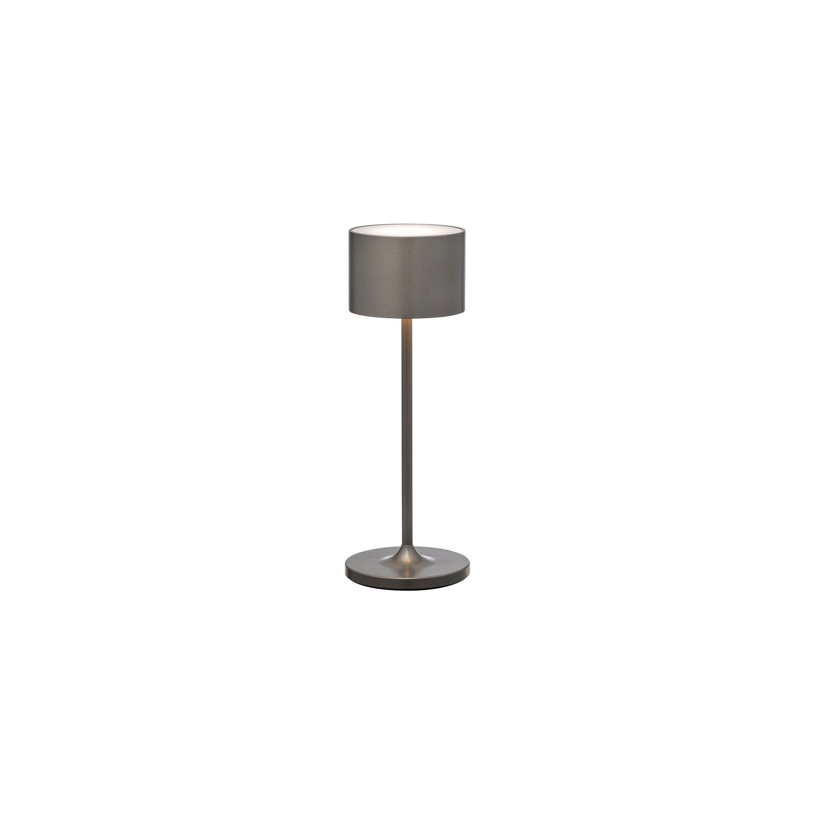 Moderne Tischlampe mit einem eleganten Design und einem runden Schirm in vernickelter Ausführung.
