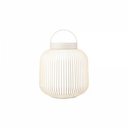 Stilvolle weiße Laterne mit einem schlanken, gestreiften Design für moderne Wohnkultur.