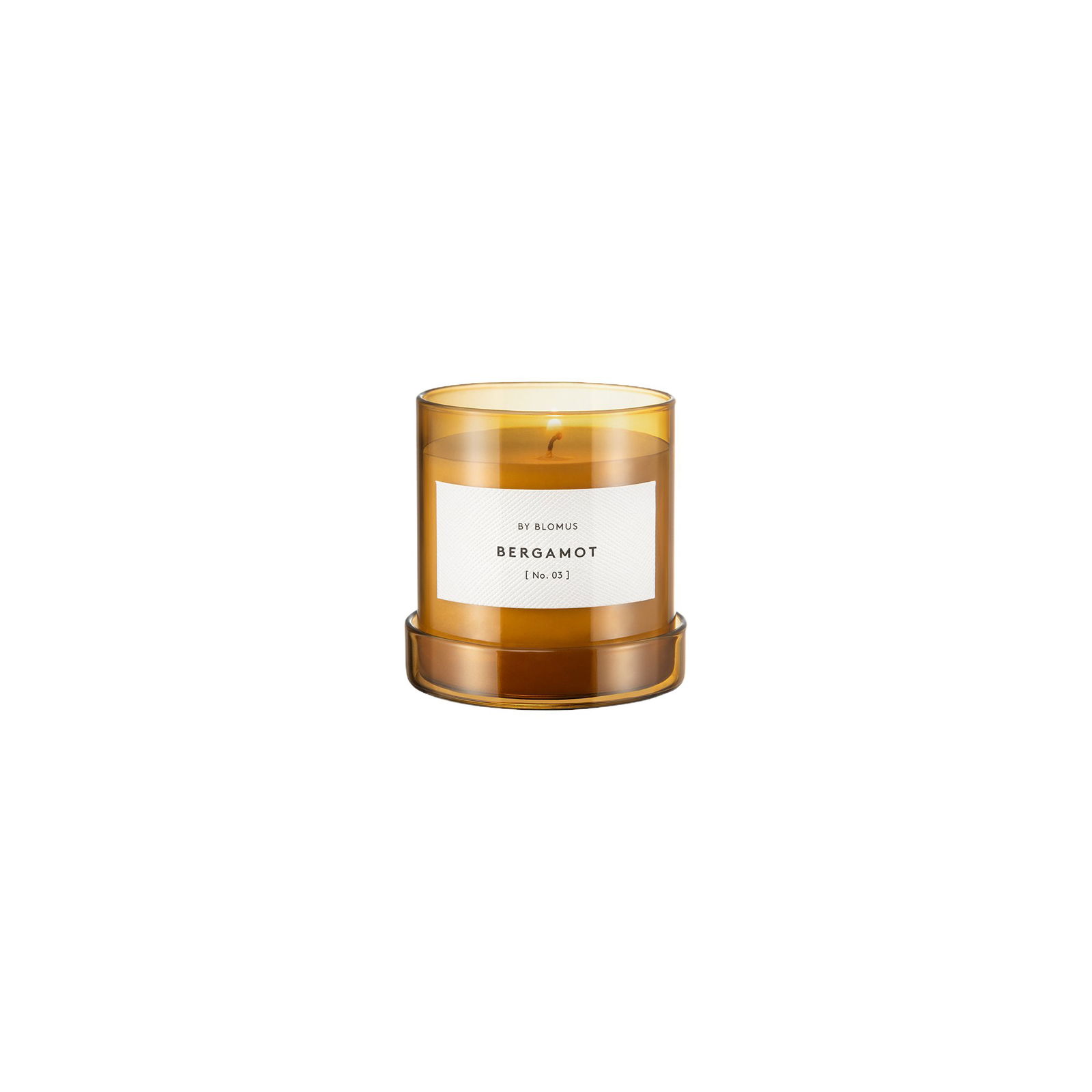 Bergamot-Duftkerze in einem bernsteinfarbenen Glasbehälter für eine beruhigende Atmosphäre.
