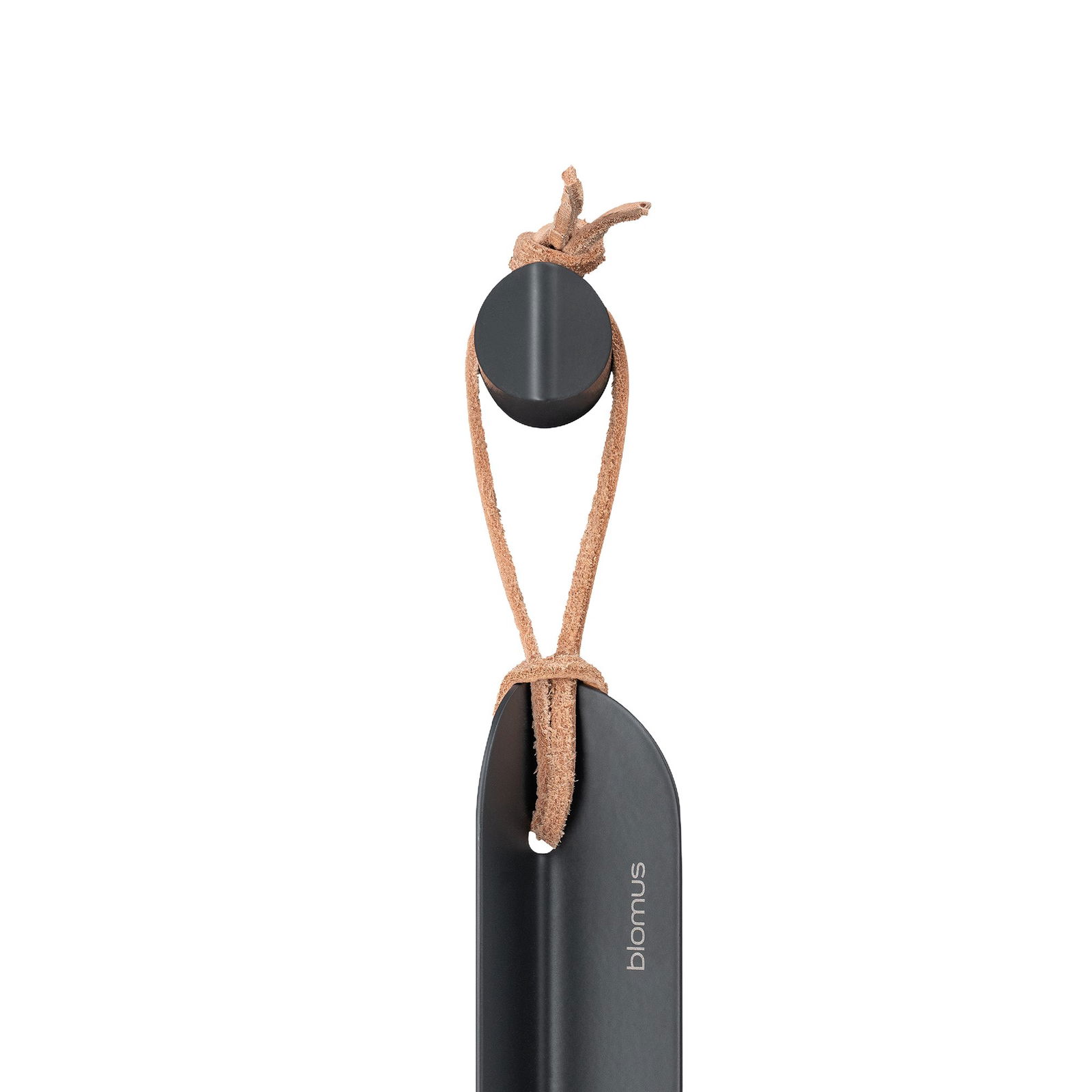 Stilvoller schwarzer Flaschenöffner mit Lederband von Blomus.