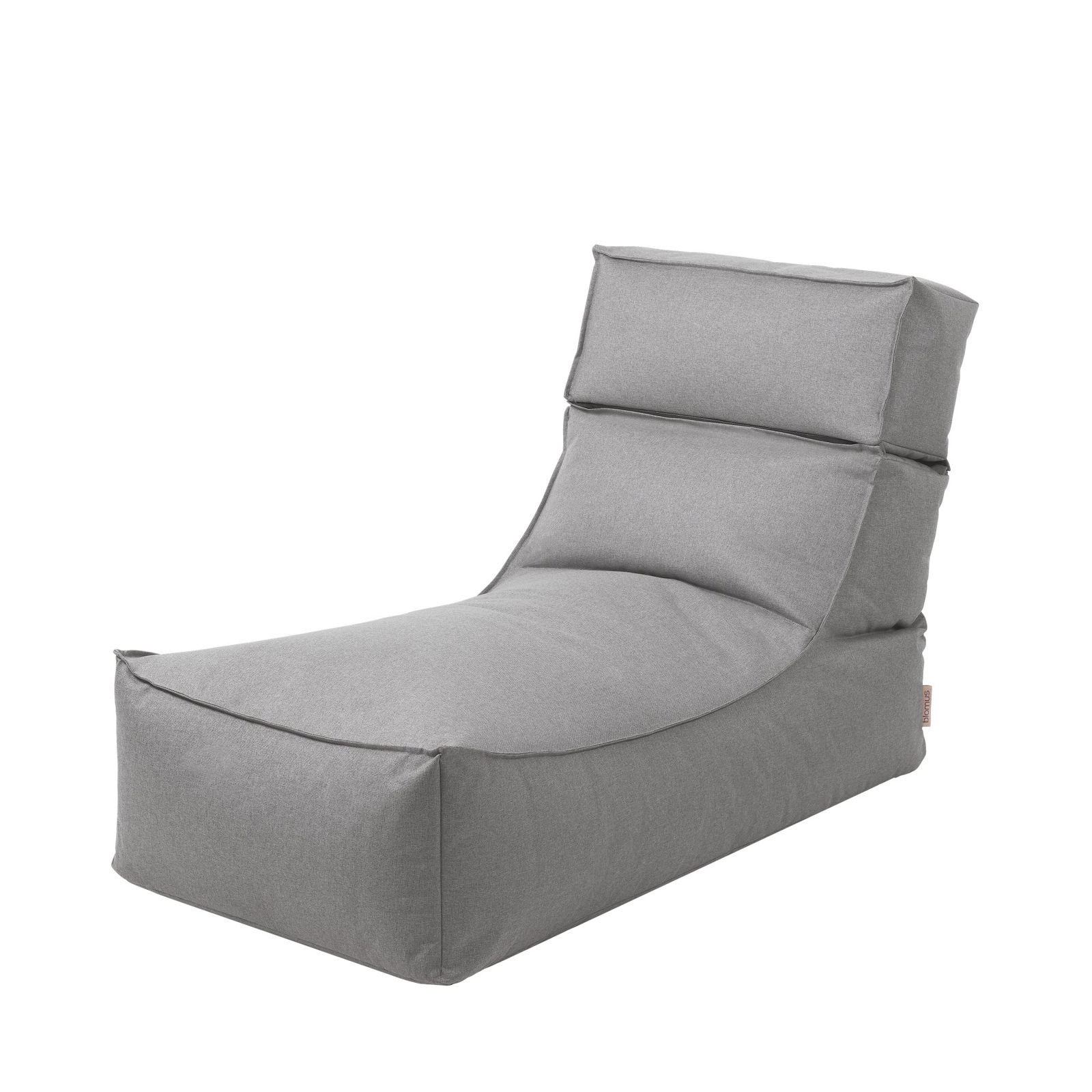 Eleganter grauer Lounge-Stuhl mit Rückenlehne zur Unterstützung, perfekt für moderne Innenräume.