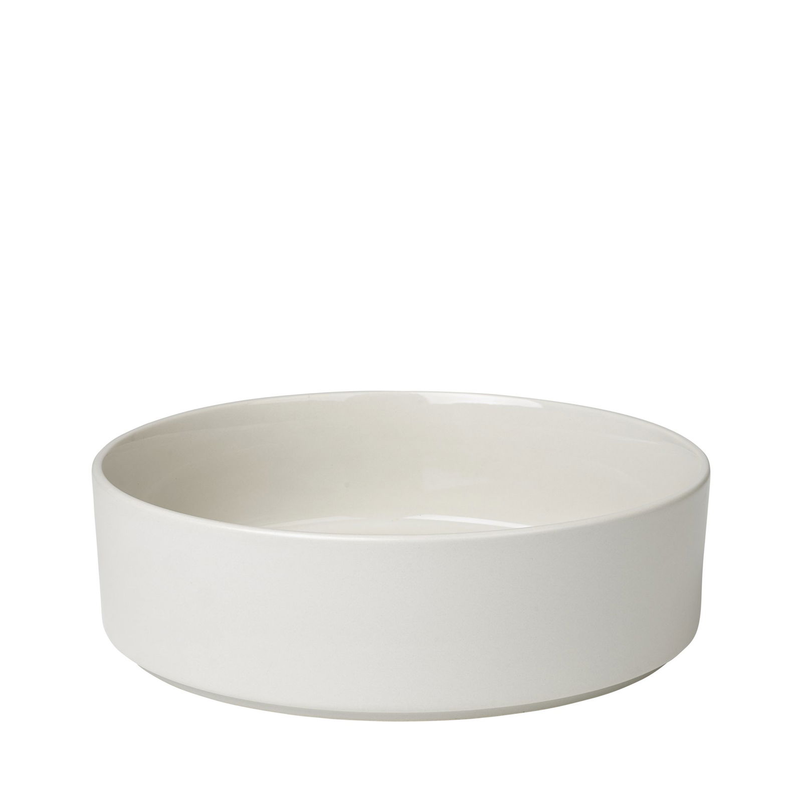 Elegante weiße Keramikschüssel zum Servieren von Gerichten oder für dekorative Zwecke.
